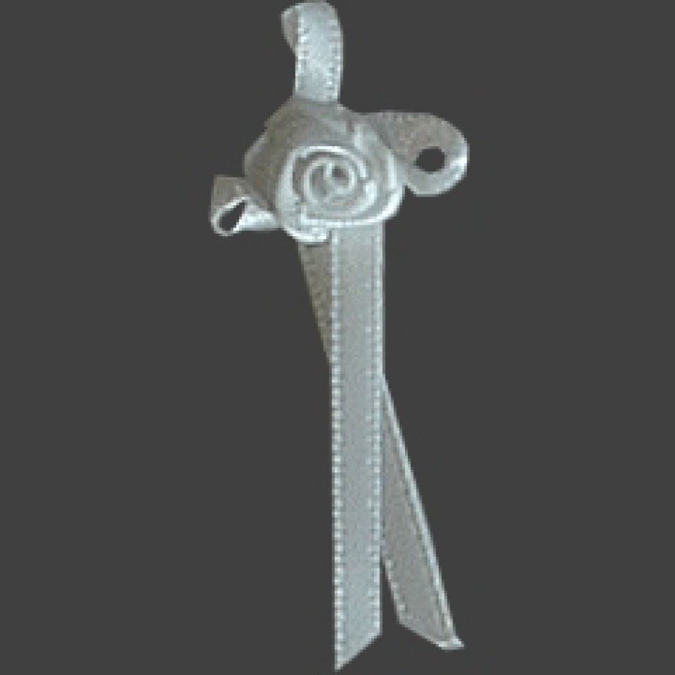 Berisfords 29 White Long Ribbon Rose Centred Bows