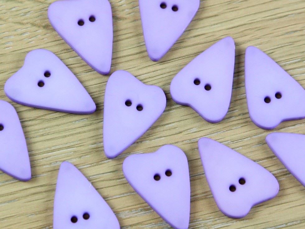 Dill Lilac Heart Plastic Buttons (Value Pack)