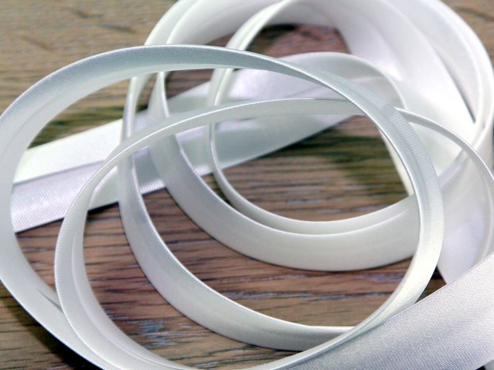 Prym Pearl Duchesse Satin Bias Binding Tape
