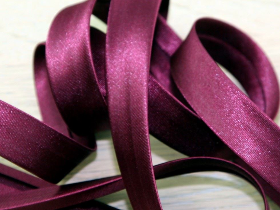 Prym Duchesse Satin Bias Binding Tape Blackberry
 