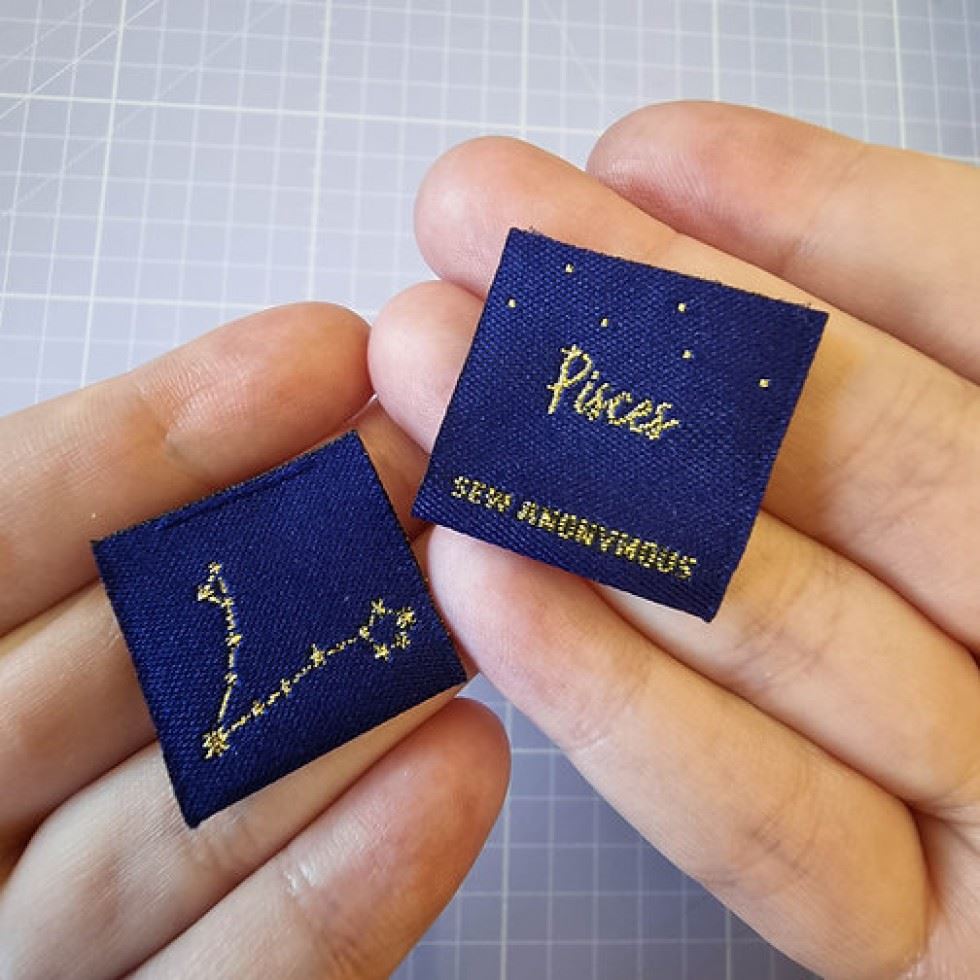 Sew Anonymous Star Sign Metallic Woven Labels Pisces
 