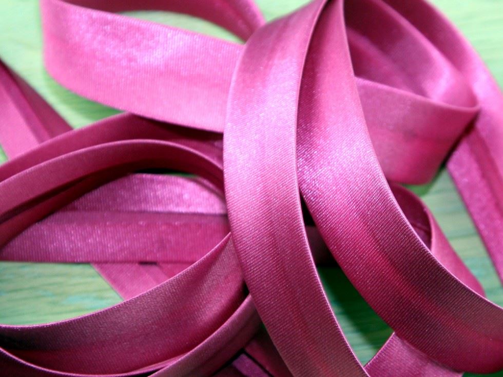 Prym Pink Duchesse Satin Bias Binding Tape