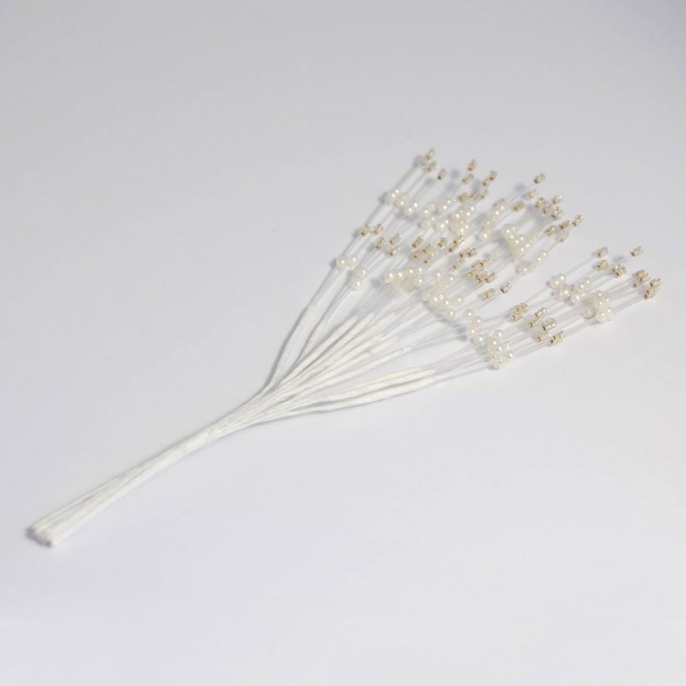 Pick Pearl & Bead Spray White
 