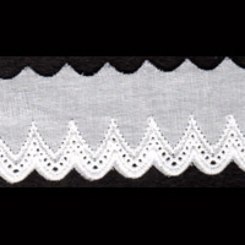 Essential Trimmings White Cotton Lace Trim