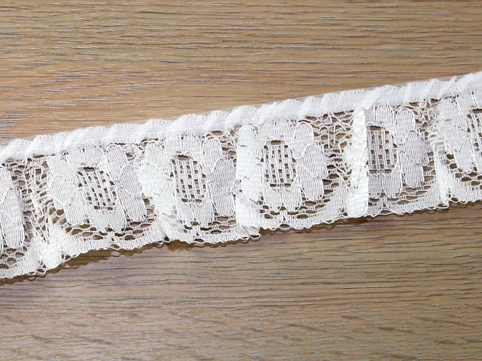 Gathered Lace Trim Cream