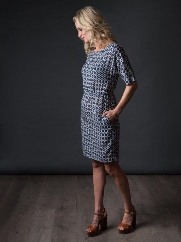 The Avid Seamstress Paper Sewing Pattern The Sheath Dress
 