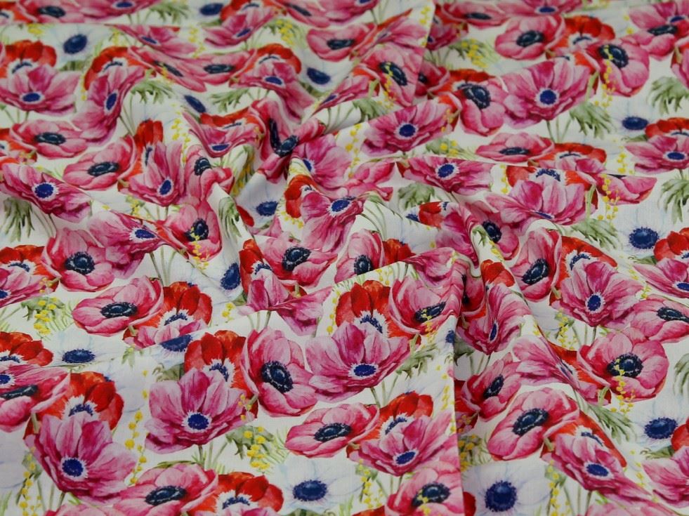 100% Craft Cotton Fabric Pink
 