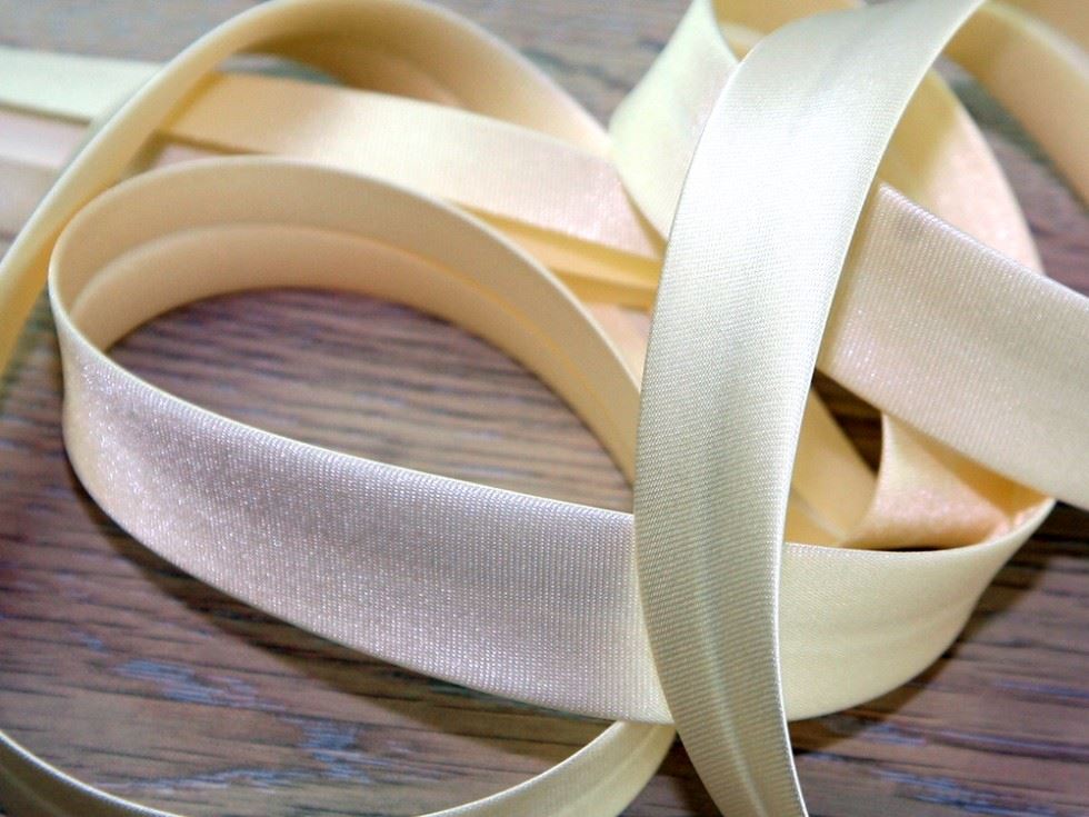 Prym Natural Cream Duchesse Satin Bias Binding Tape