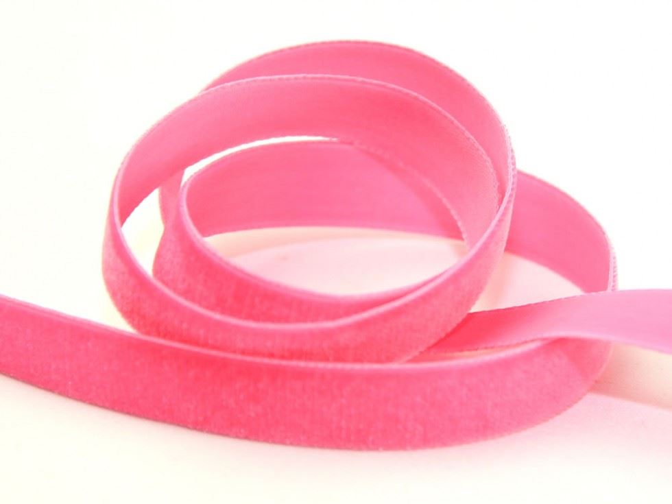 Berisfords 9421 Shocking Pink Velvet Ribbon Mini Roll