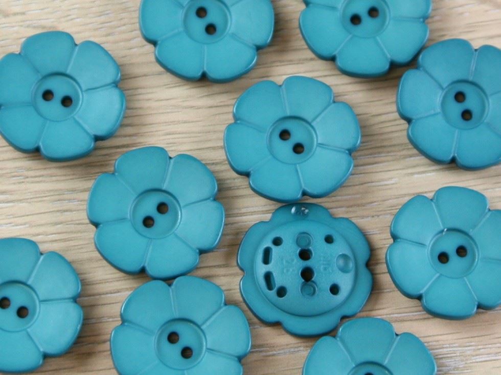 Dill Jade Flower Plastic Buttons (Value Pack)