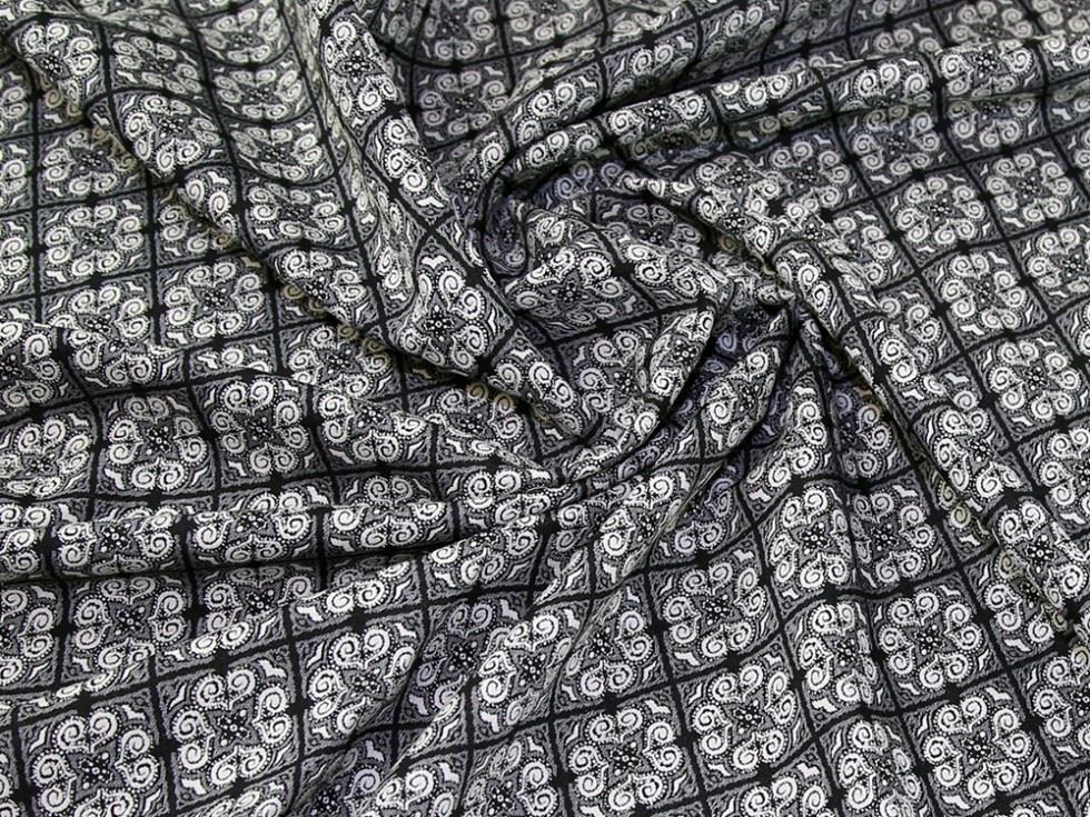Lady Mcelroy Black & Ivory Polyester Viscose Suiting Fabric