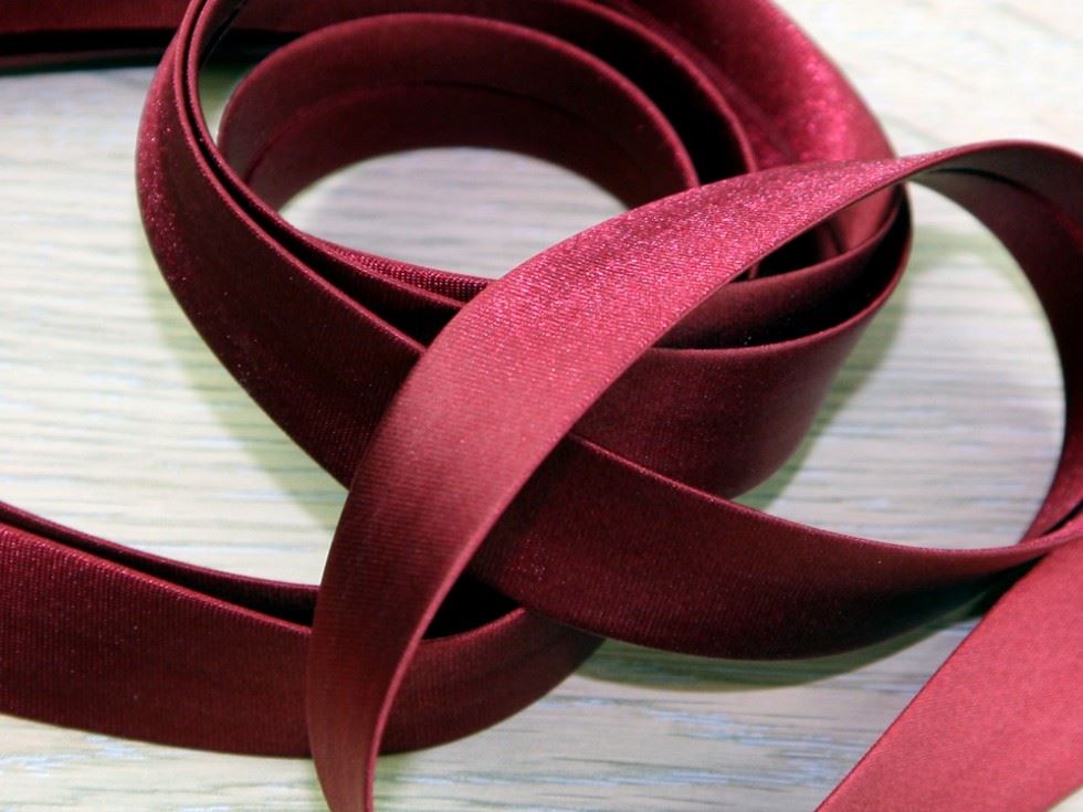 Prym Duchesse Satin Bias Binding Tape Dark Red
 