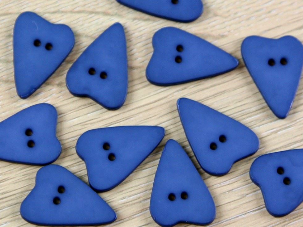 Dill Teal Heart Plastic Buttons (Value Pack)
