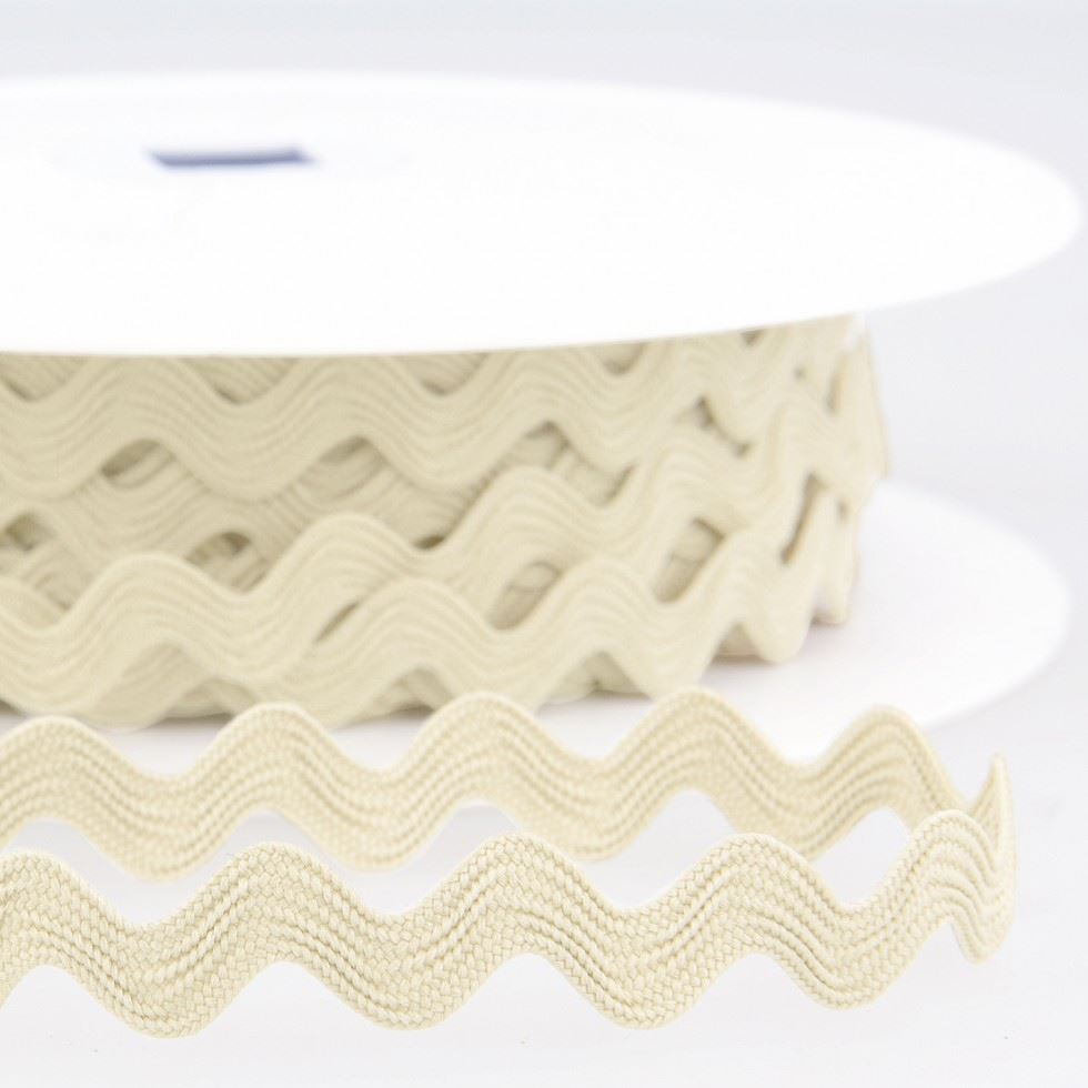 Stephanoise Ric Rac Trim Ivory