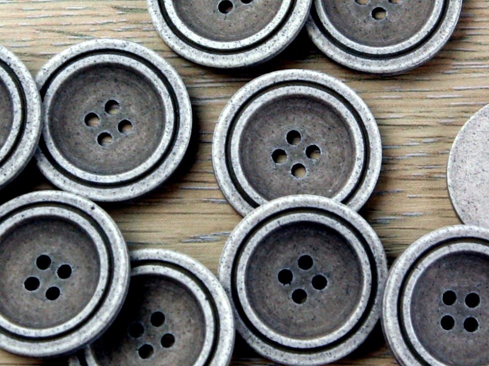 Crendon Round Buttons (Value Pack) Taupe Brown
 