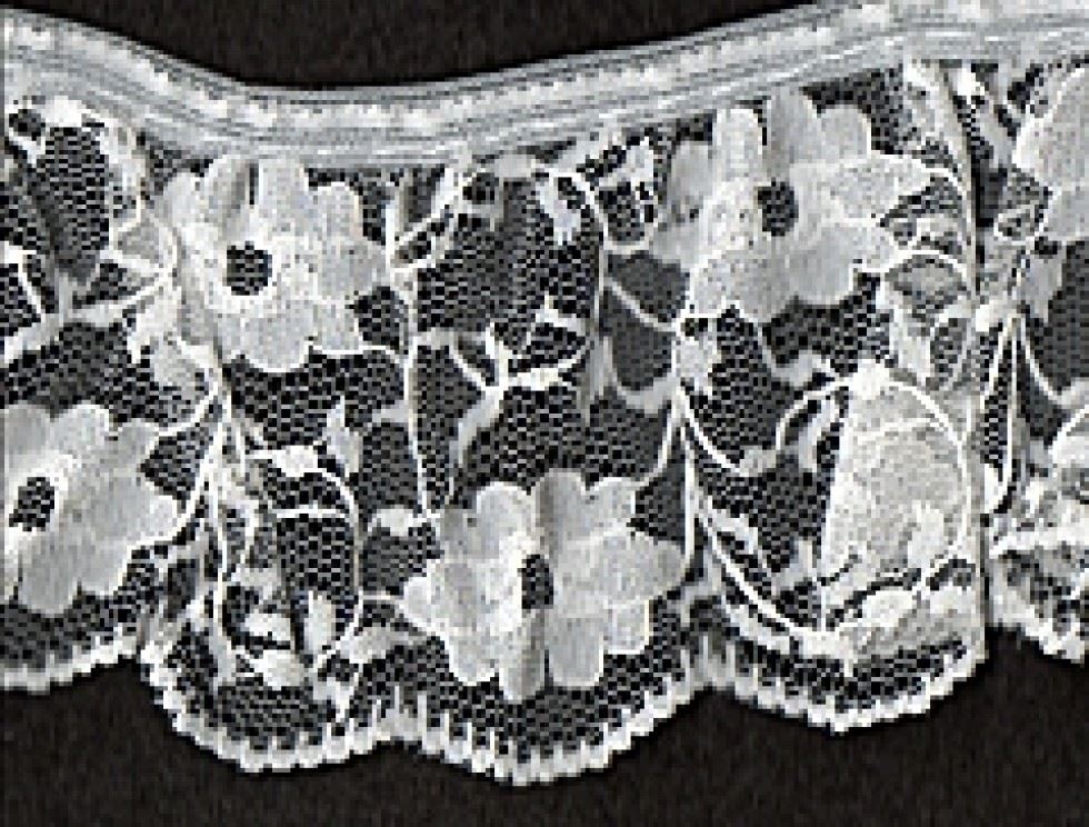 Essential Trimmings Cream Frilled Nylon Lace Trim (Value Roll)