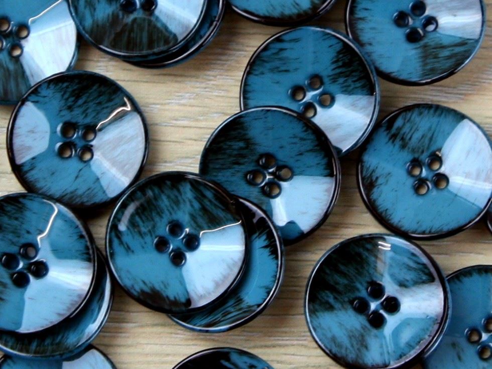 Trimits Round Painted Buttons Turquoise