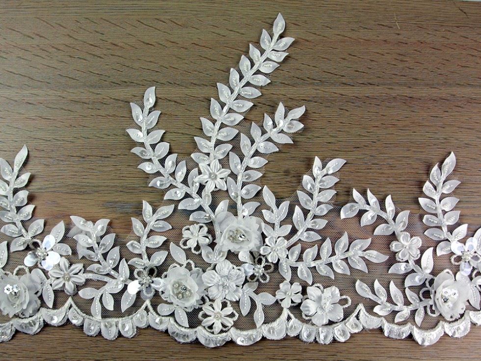 Sequin Flower Lace Trim Ivory