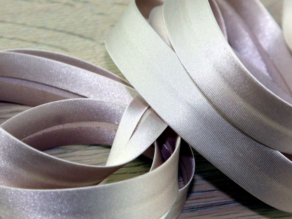 Prym Champagne Duchesse Satin Bias Binding Tape