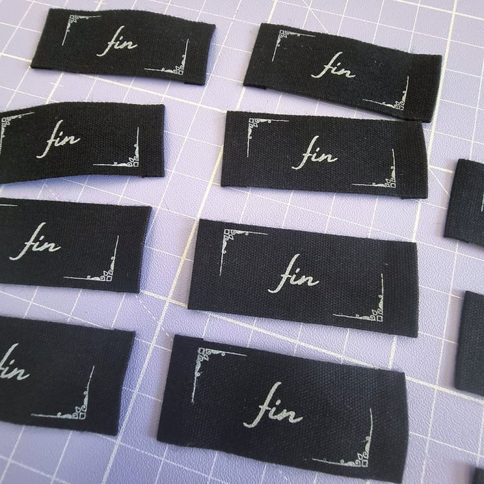 Sew Anonymous Fin Silent Film Cotton Woven Labels Black
 