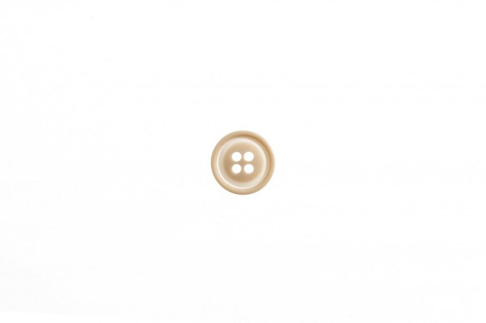 Trimits Beige Round Plastic Buttons (Value Pack)