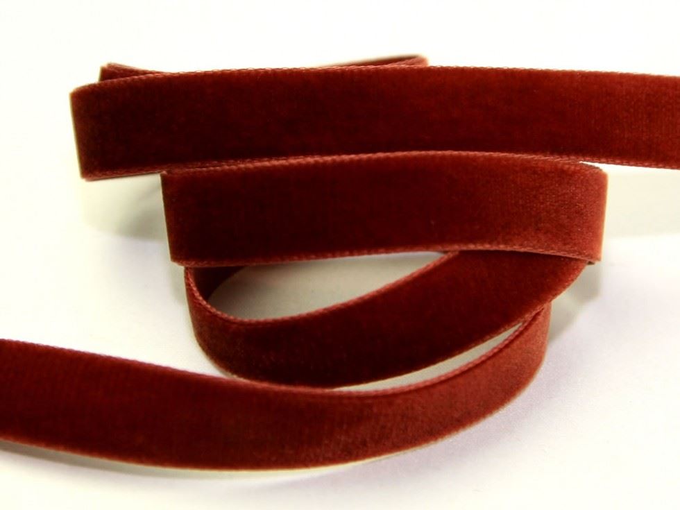 Berisfords 9706 Havanne Velvet Ribbon Mini Roll