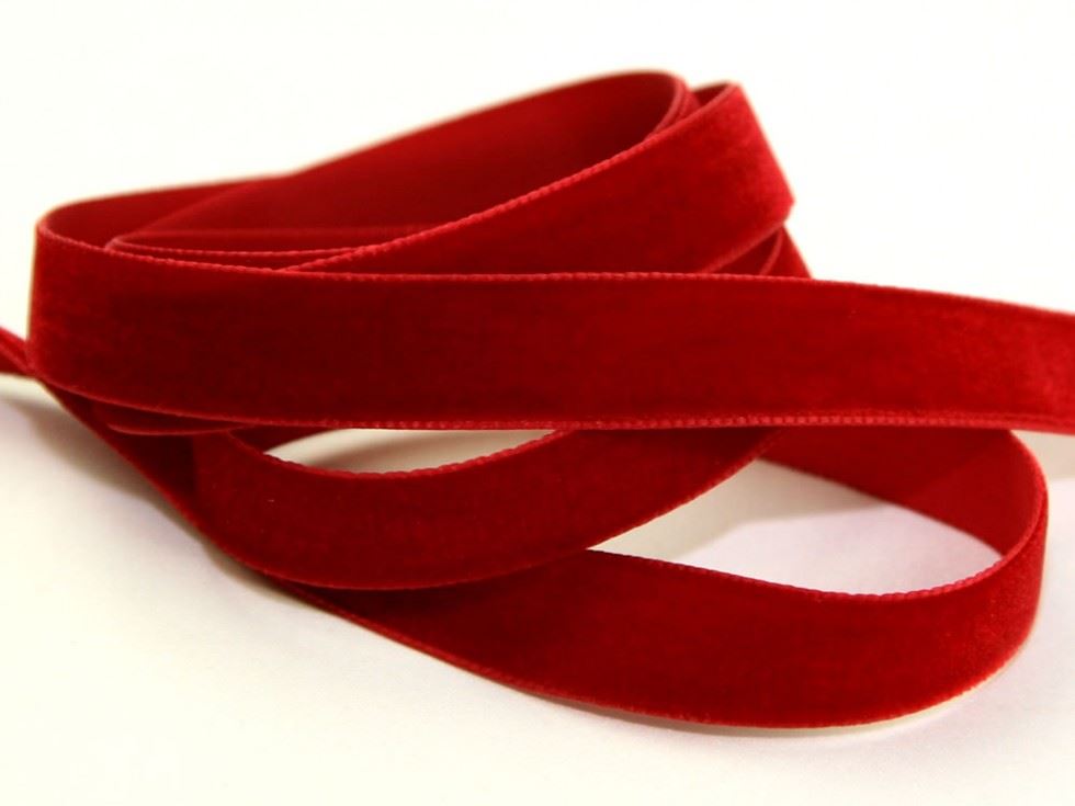 Berisfords 9644 Scarlet Velvet Ribbon Mini Roll