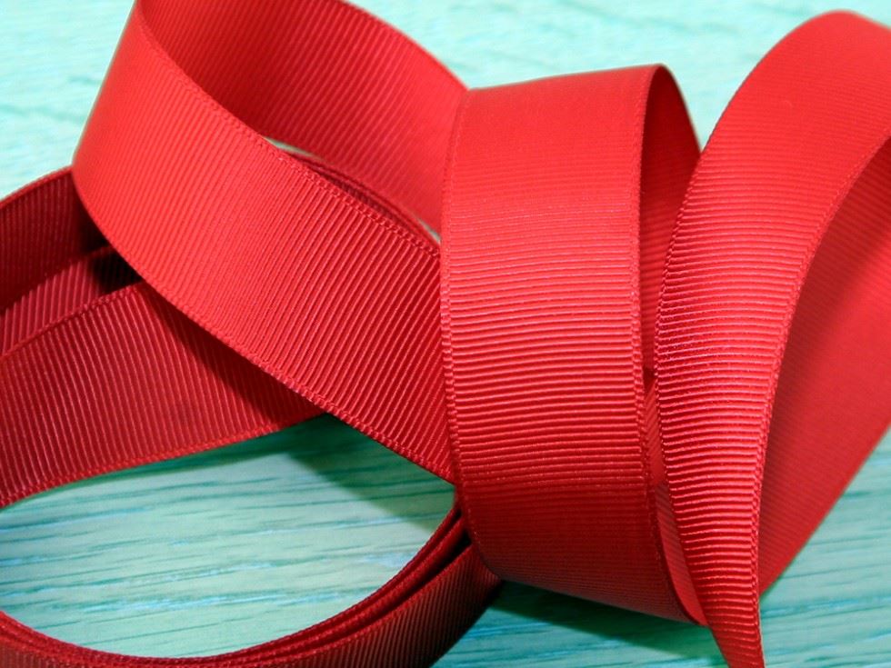 Prym Red Ribbed Polyester Tape