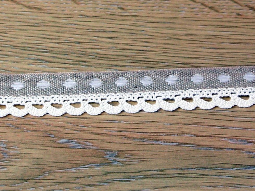 Cream Ribbon Lace Trim