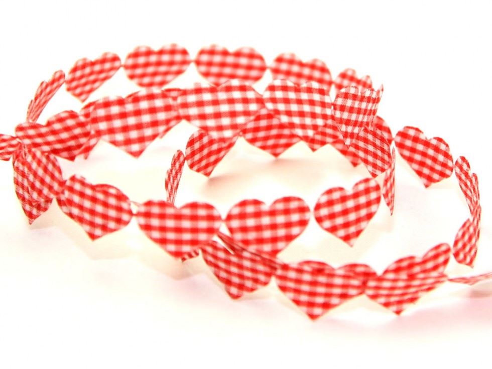 Red Gingham Hearts Trim (Value Roll)