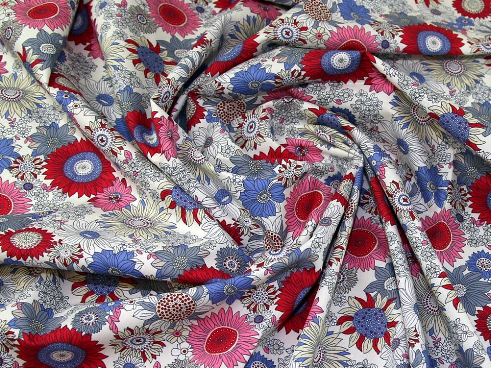 Rose and Hubble 100% Cotton Poplin Fabric Red