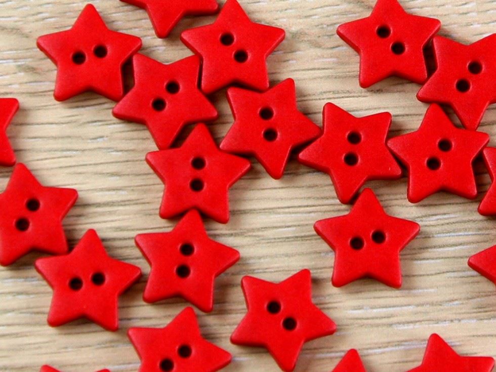 Dill Star Plastic Buttons (Value Pack) Red
 