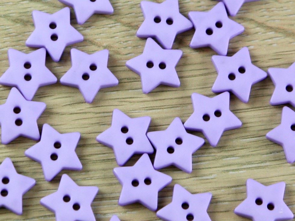 Dill Lilac Star Plastic Buttons (Value Pack)