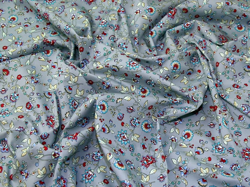 Rose and Hubble 100% Cotton Poplin Fabric Silver