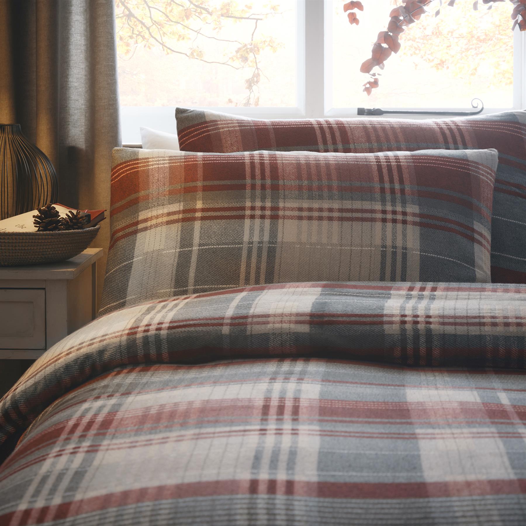 Appletree Hygge Connolly 100% Brushed Cotton Duvet Cover Set in Red - Picture 4 of 5