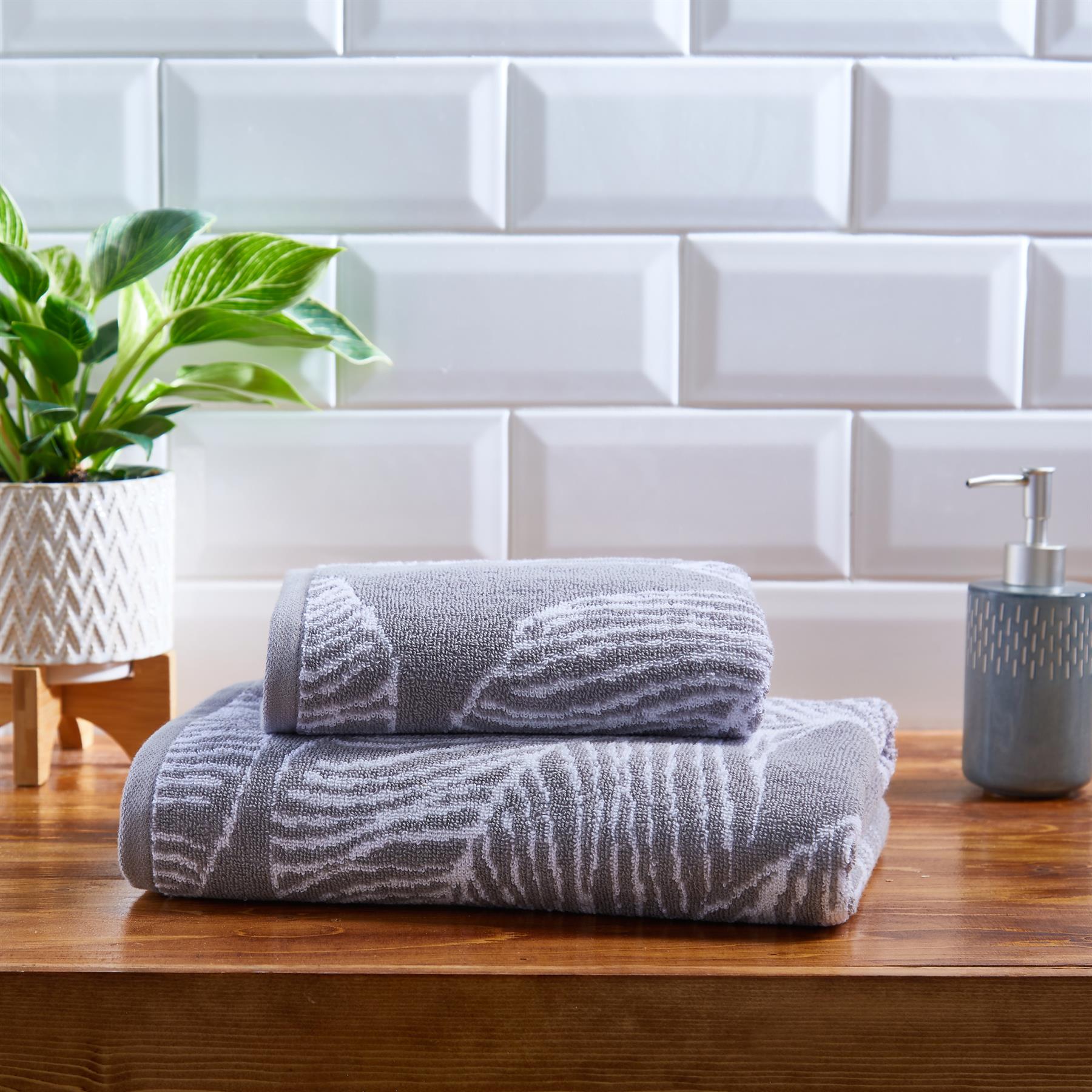 Asciugamani da bagno e bagno Fusion Matteo 100% cotone morbido 550 g/m² grigio - Foto 2 di 4