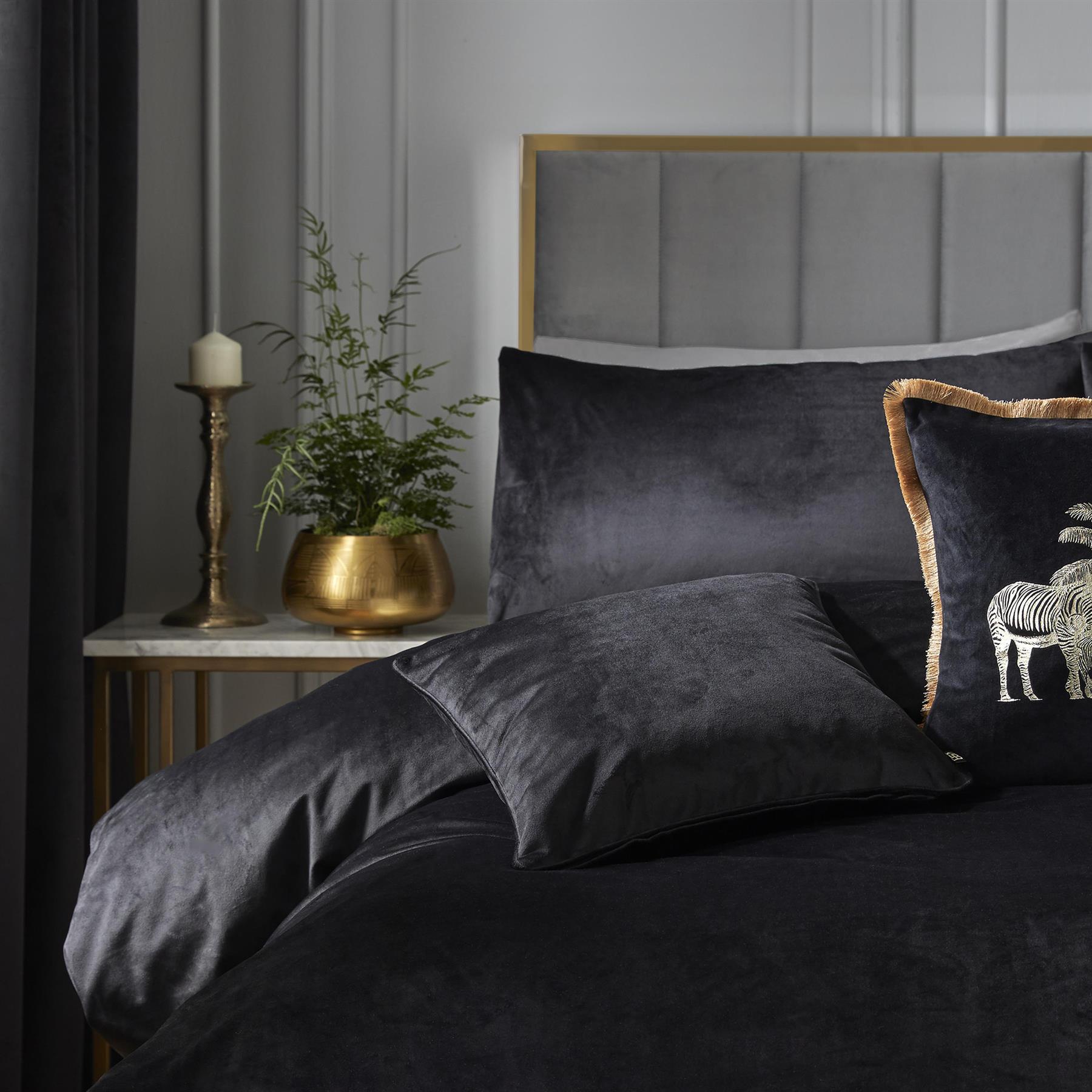 Montrose Luxury Duvet Cover Set by Laurence Llewelyn-Bowen 100% Polyester - Picture 3 of 21