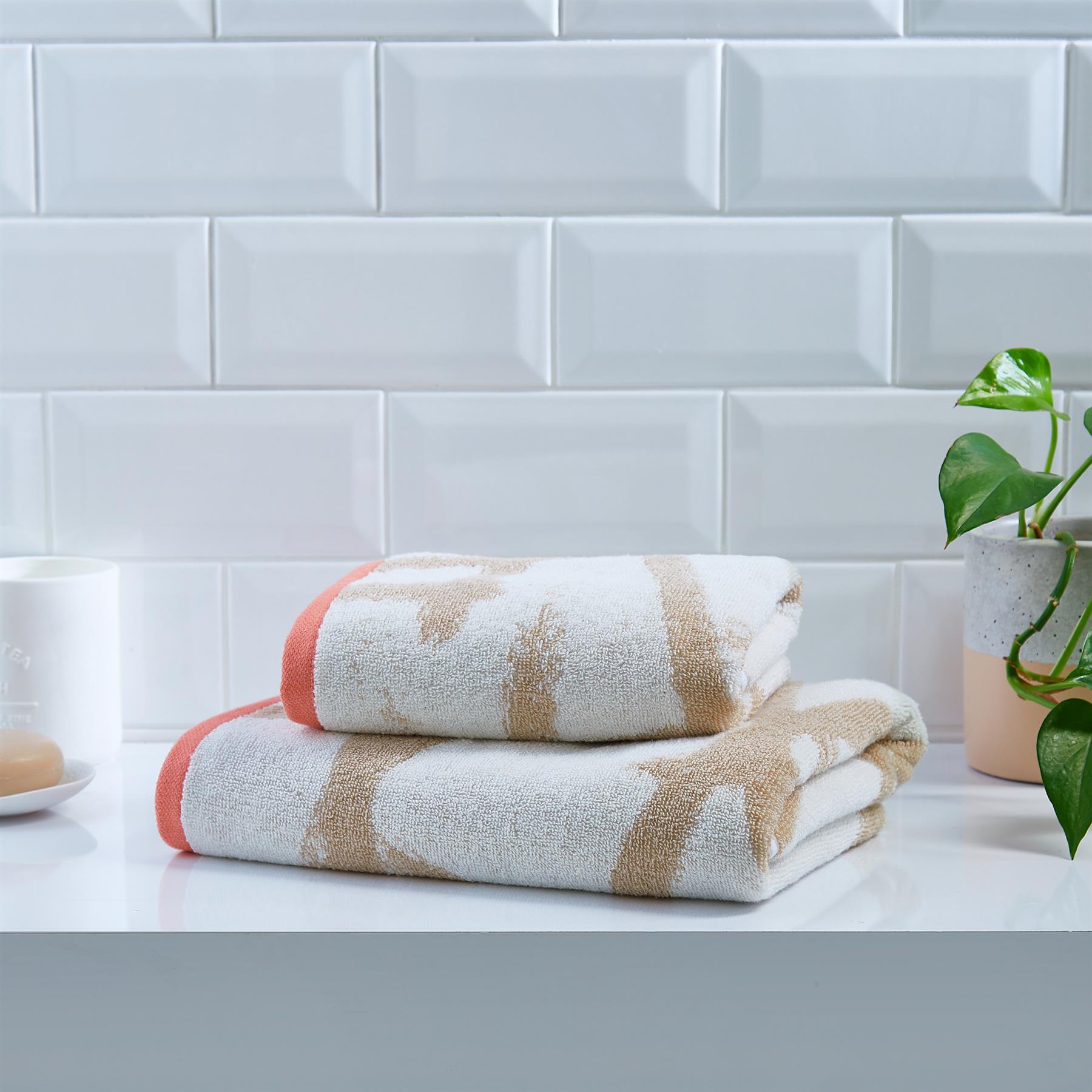 Fusion Bathroom Leda 100% Cotton Bath and Hand Towels - Picture 5 of 7