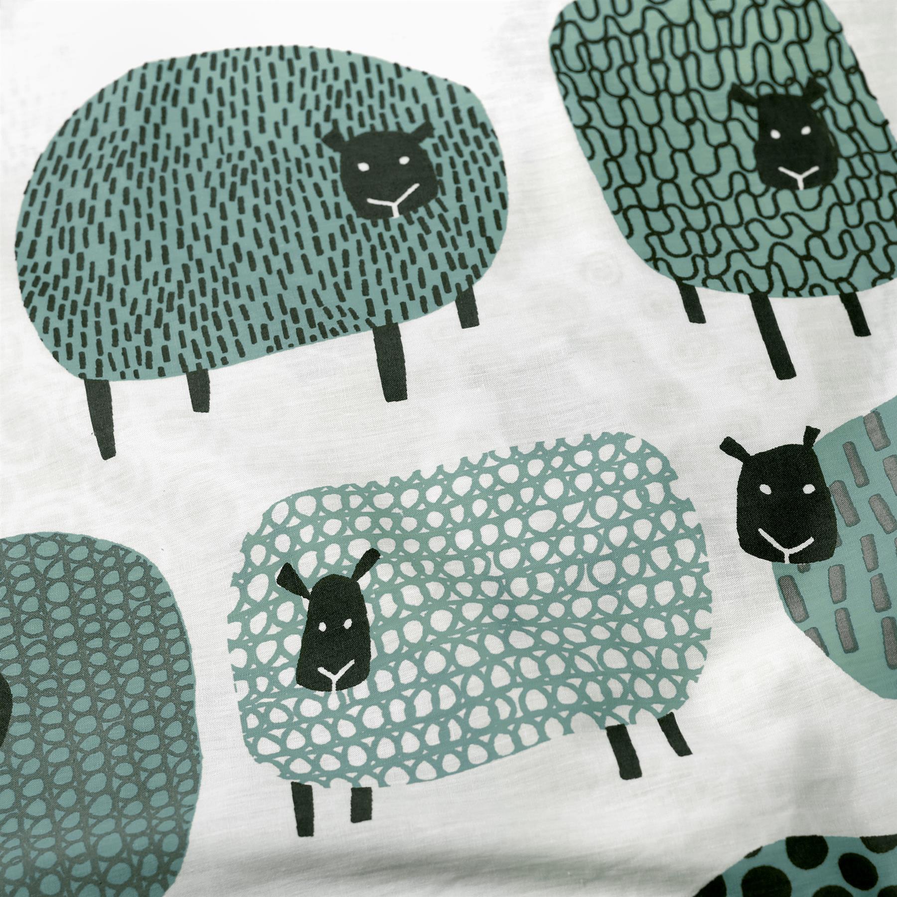 Fusion Dotty Sheep Reversible Cotton Rich Polycotton Duvet Cover Set - Imagen 9 de 16