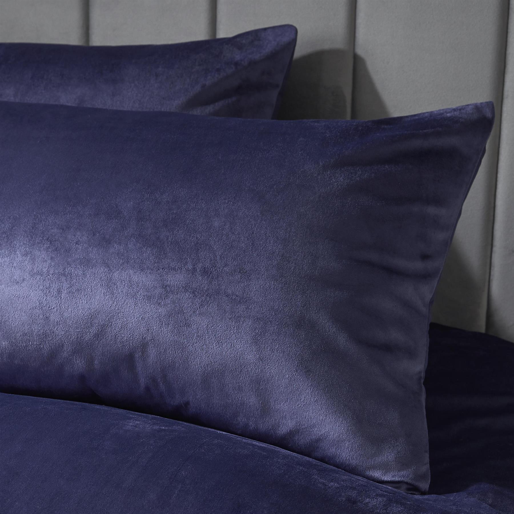 Montrose Luxury Duvet Cover Set by Laurence Llewelyn-Bowen 100% Polyester - Picture 16 of 21