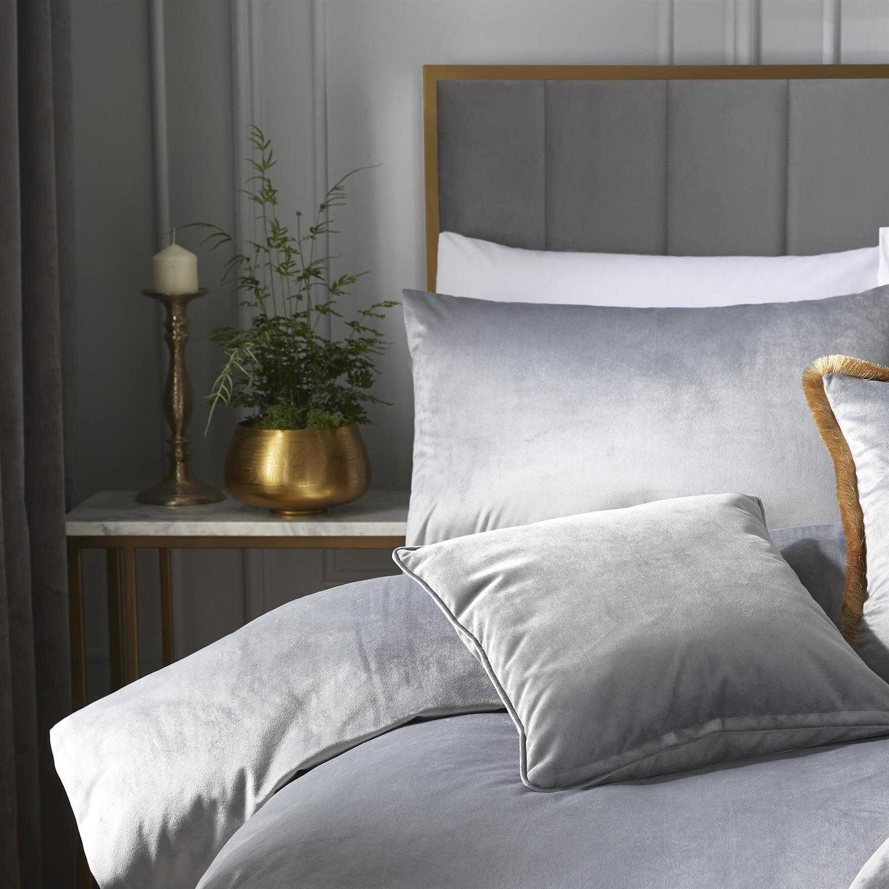 Montrose Luxury Duvet Cover Set by Laurence Llewelyn-Bowen 100% Polyester - Picture 19 of 21