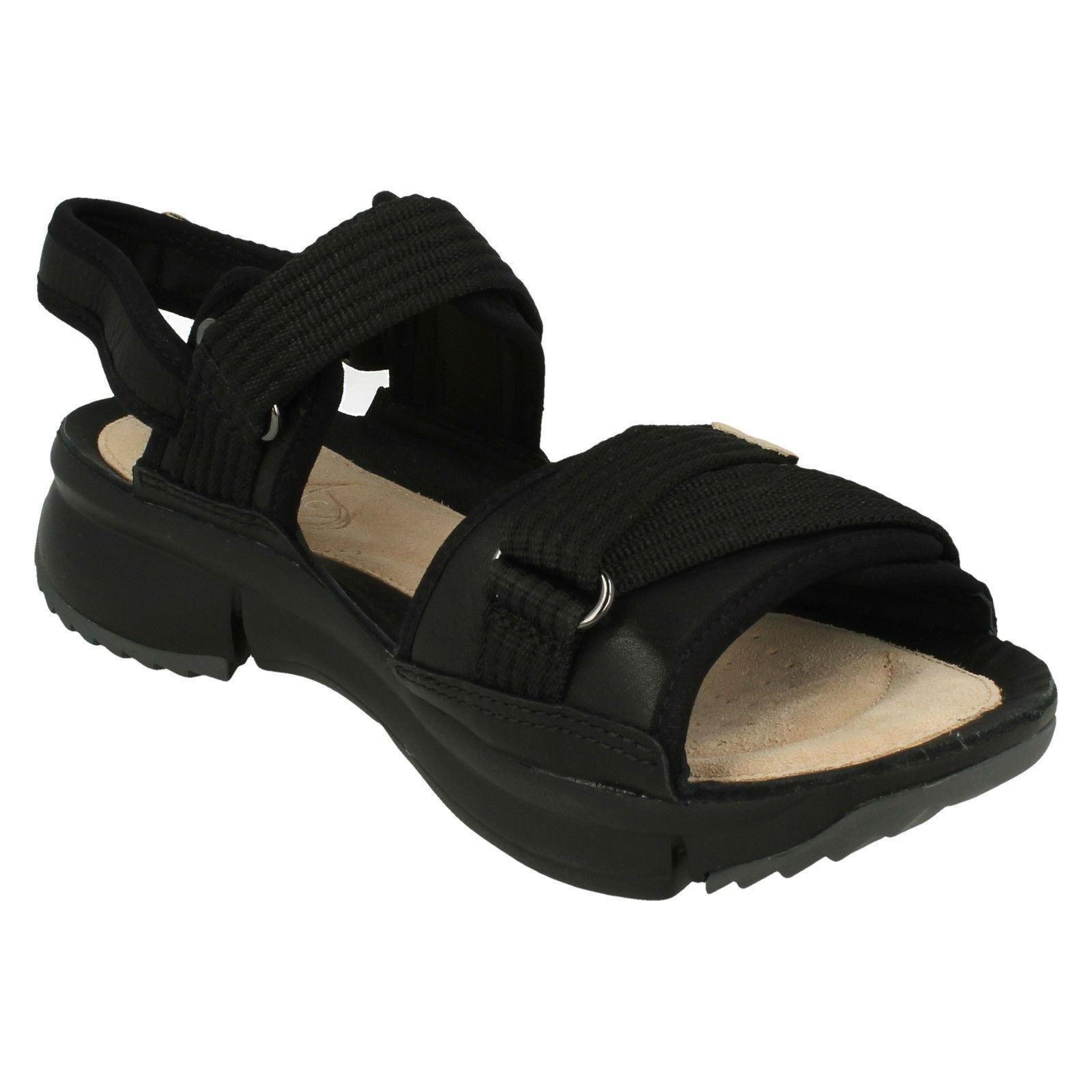 clarks ladies walking sandals