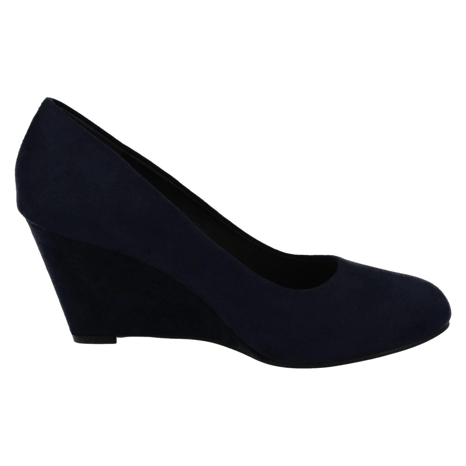 Elegantes zapatos de corte con tacón de cuña para damas Spot On F9R0114 - Imagen 26 de 28