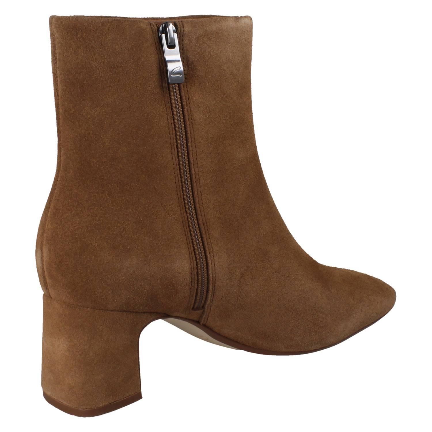 Damen Clarks Smart Leather Blockabsatz Quadratische Zehe Stiefeletten Fernie Zip - Picture 15 of 19