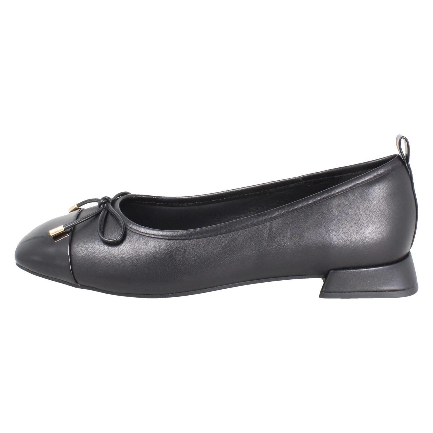 Zapatos de ballet Clarks de cuero con punta cuadrada para dama con detalle de charol: Ubree15 Poppy - Imagen 3 de 10