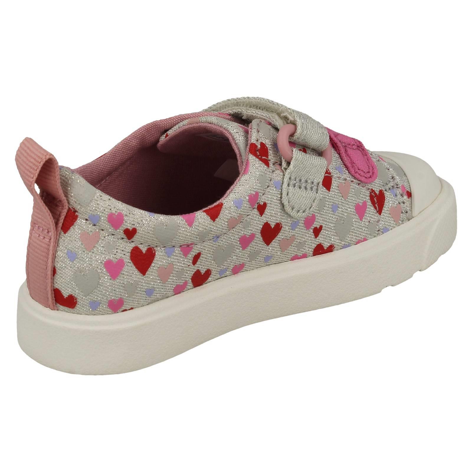 Leichte Canvas-Schuhe mit Clarks-Muster und Details für Kinder *City Bright* - Bild 17 von 64