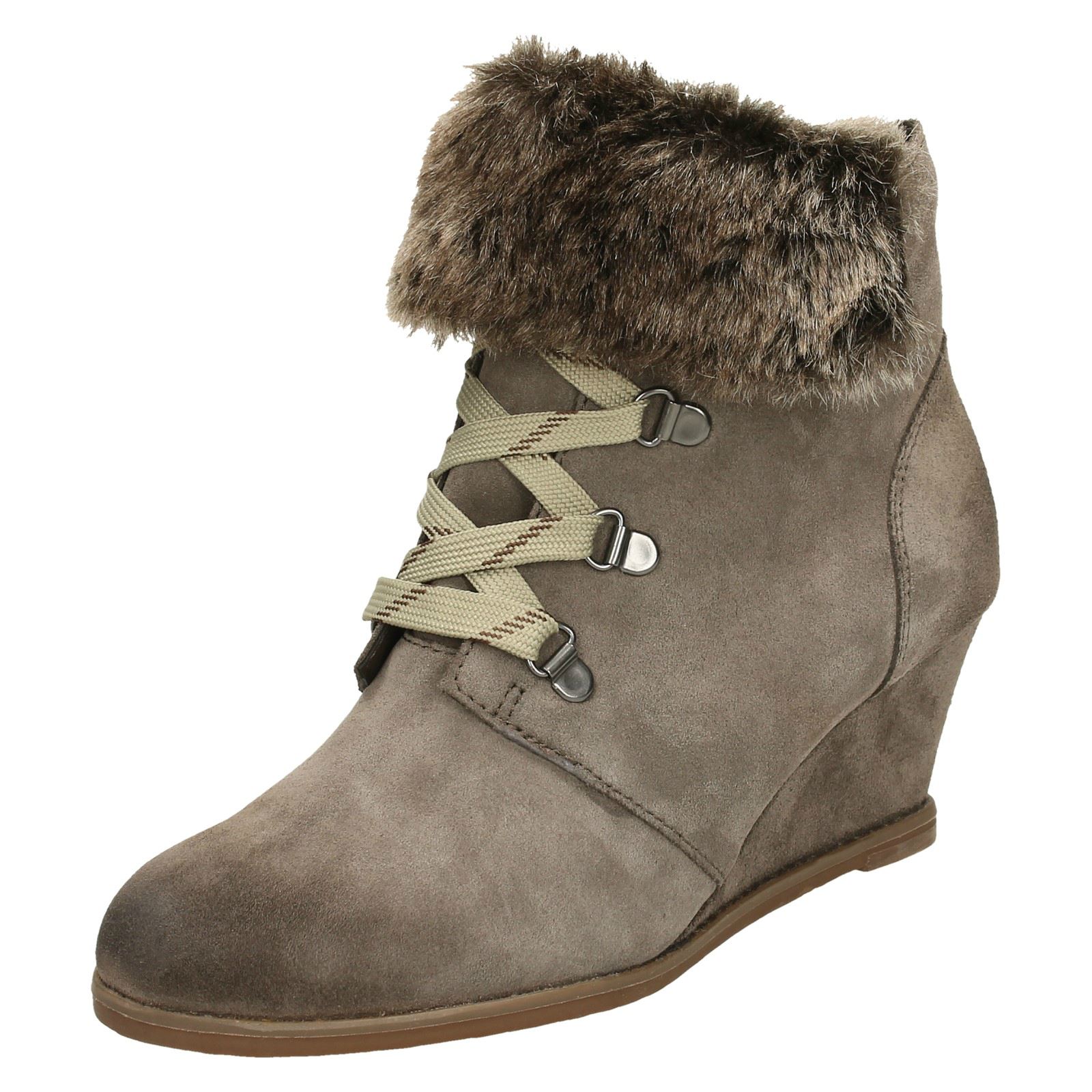 clarks ladies wedge boots