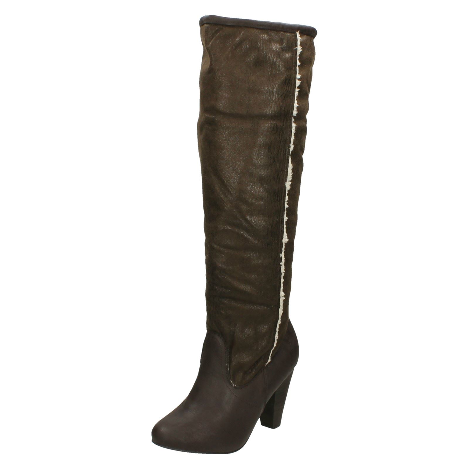 Ladies Spot On Knee High Fleece Lined Heeled 'Boots' - Picture 11 of 19