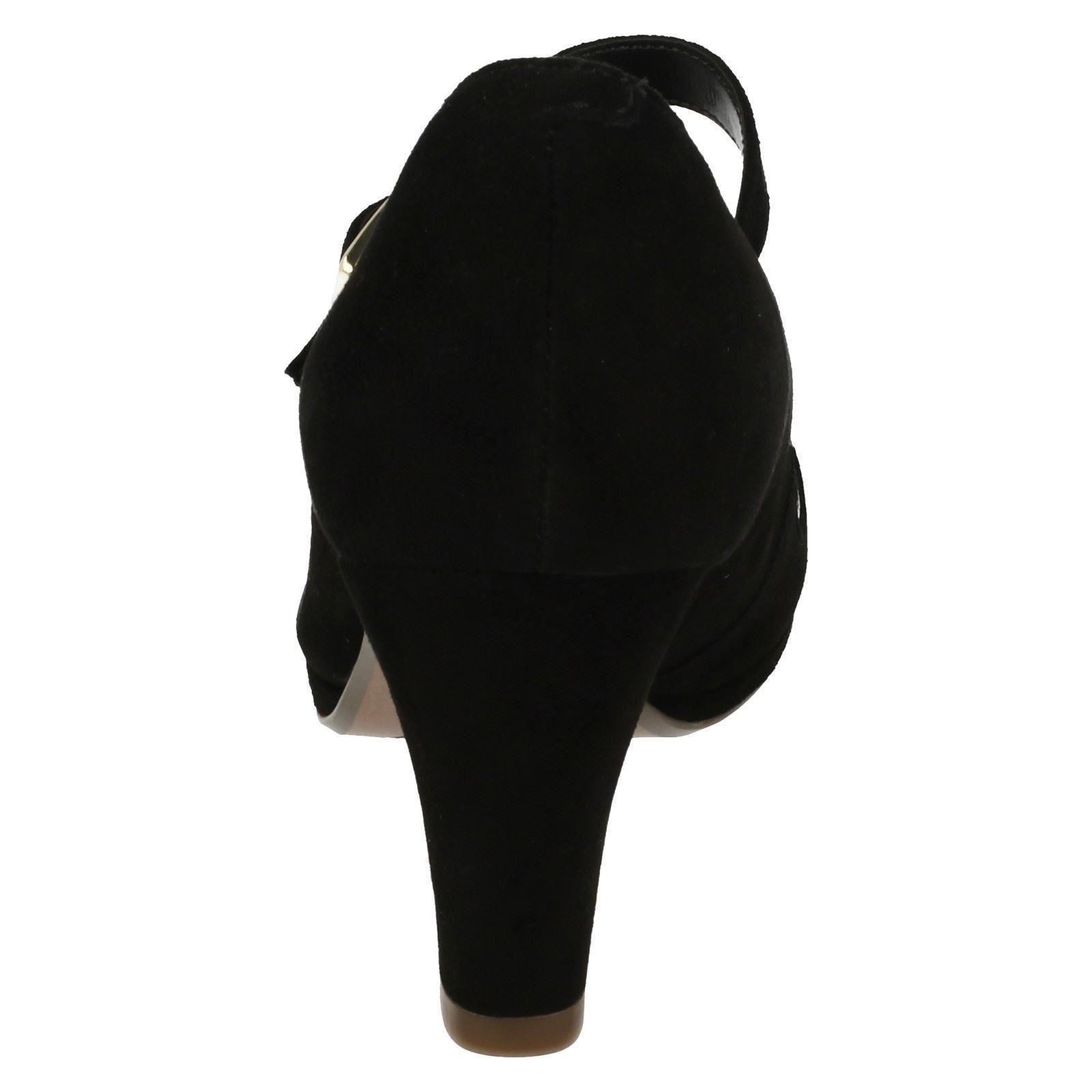 Damas Clarks Zapatos Zapatos Clarks inteligentes música de coro de a9ad4d Damas Clarks Zapatos Zapatos Clarks inteligentes música de coro de a9ad4d