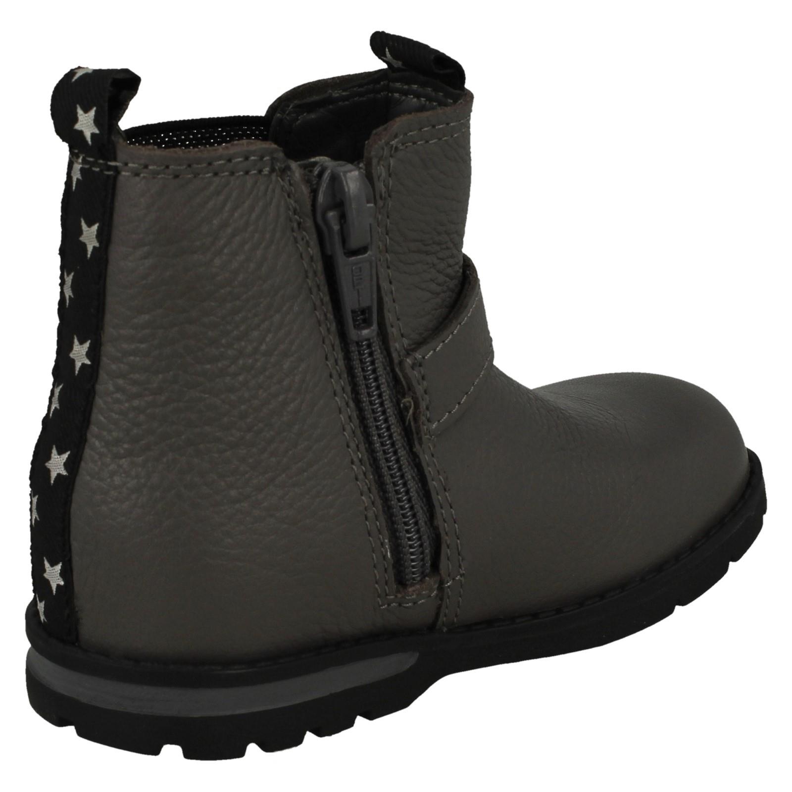 Girls Clarks Stylish Buckle Detailed Heeled Ankle Boots Dabi River T - Picture 15 of 19